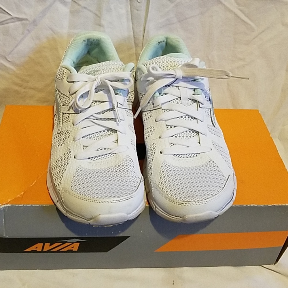 Avia Bolt Running Sneaker